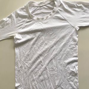 white lululemon swiftly tech long sleeve shirt 2.0*